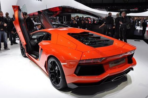 2016 - Lamborghini Estoque Rear View