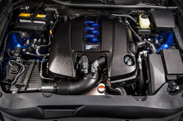 2016 - Lexus GS F Engine