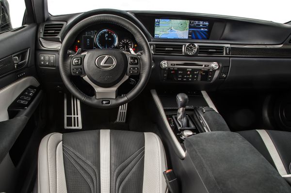 2016 - Lexus GS F Interior