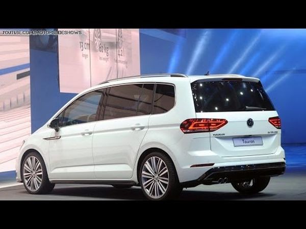 2015 - Volkswagen Touran R-Line Rear View