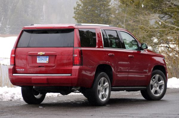 Chevrolet Tahoe 2015 - Rear View