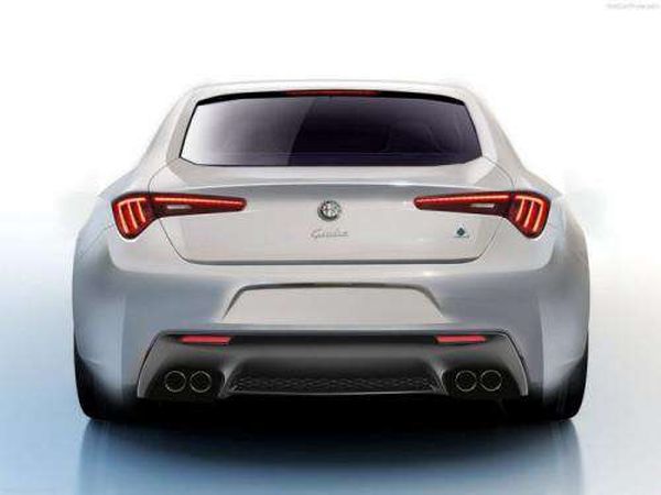 Alfa Romeo Giulia 2016 - Rear View