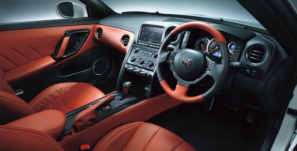 2015 - Nissan GT-R Interior