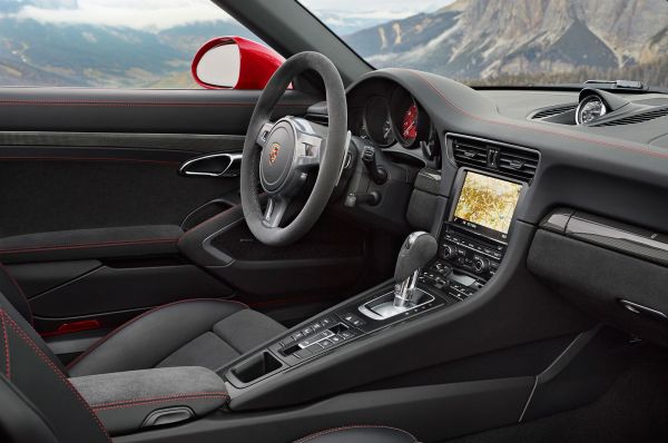 2015 - Porsche 911 GTS Interior 