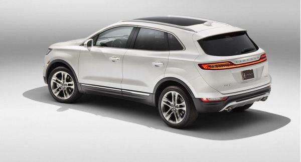 2015 Lincoln MKC - Side and Rear View