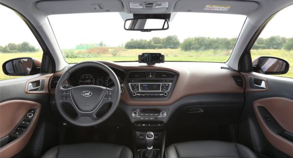 2016 Hyundai - i20 Interior