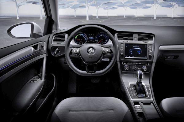 Volkswagen e-Golf 2015 Interior