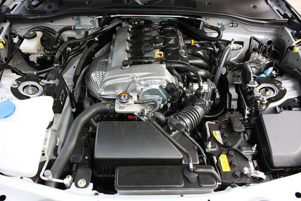 2016 Mazda MX-5 Miata convertible Engine