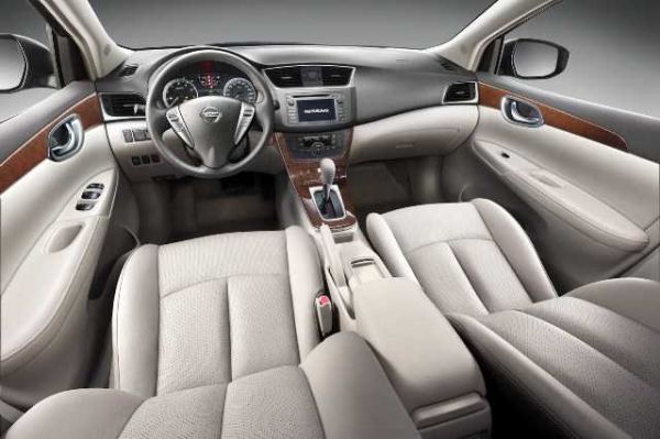 Nissan Sentra 2016 - Interior