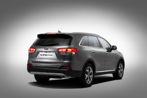 Rear View of 2016 Kia Sorento