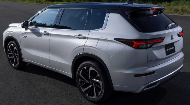 2022 Mitsubishi Outlander PHEV Hybrid SUV rear side view