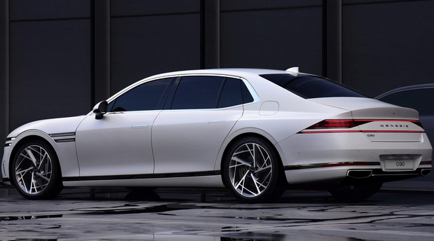 New 2023 Genesis G90 rear side view