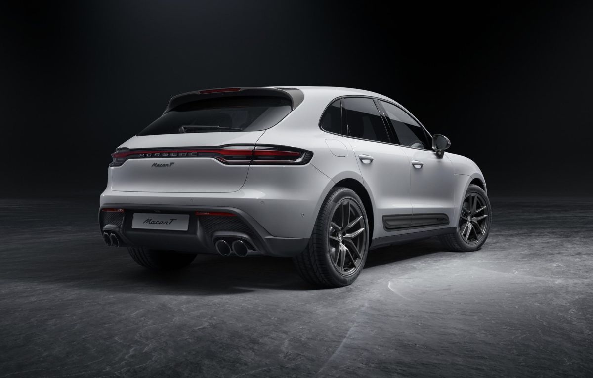 2023 Porsche Macan T rear side view