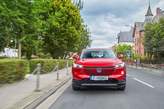 2022 Honda HR-V e:HEV Hybrid Compact SUV front view