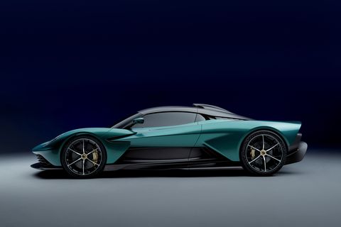 2022 aston martin valkyrie side view