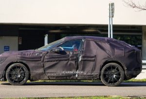 Ferrari Purosangue 2022 side view spied photo