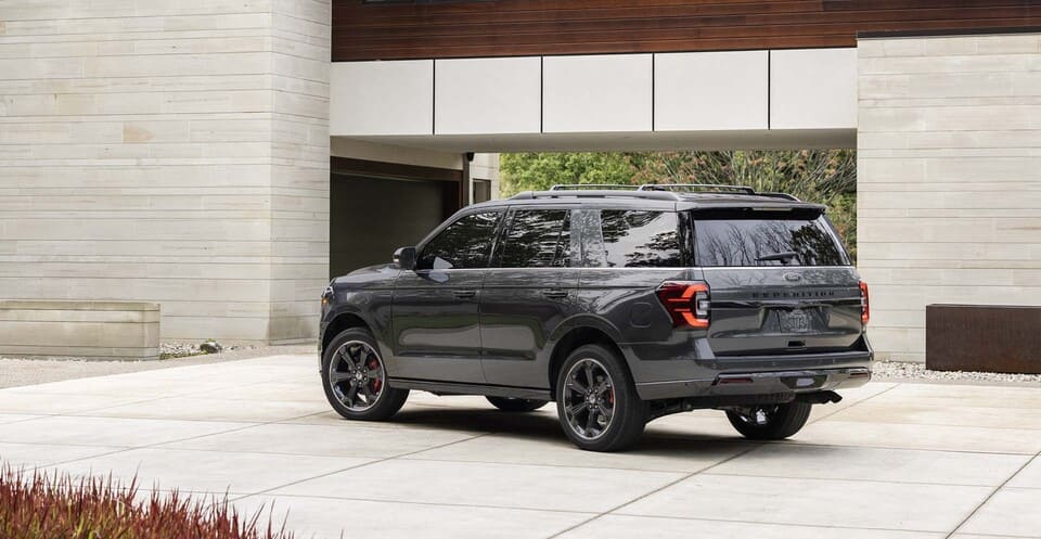 2022 Ford Expedition Timberline  side rear view