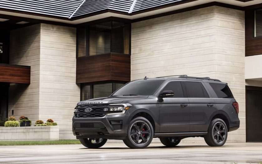 2022 ford expedition timberline side view