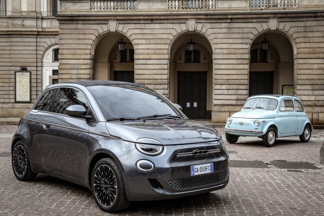 Fiat 500 side front view