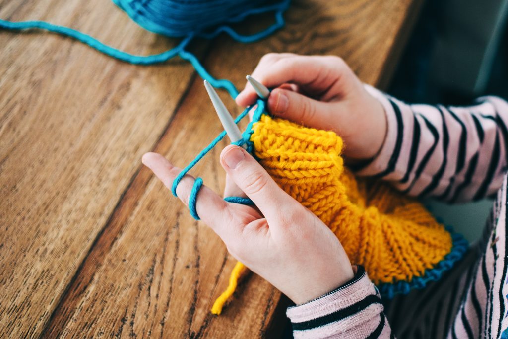 How to start knitting for beginners