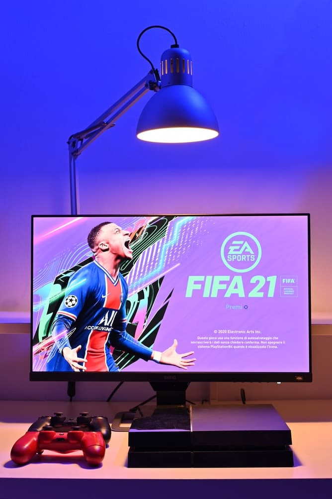 PlayStation 5 console Fifa 2021 game