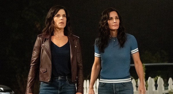 Neve Campbell as Sidney Prescott
Courteney Cox as Gale Weathers Scream 5